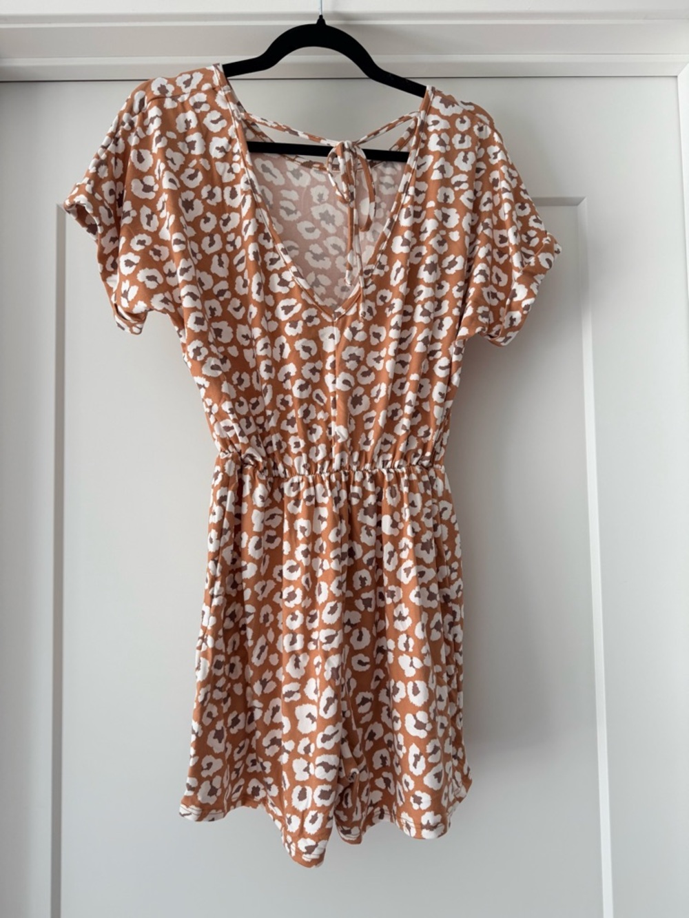 NWOT-Brushed Leopard Romper in Mauve SZ L - Picture 4 of 9